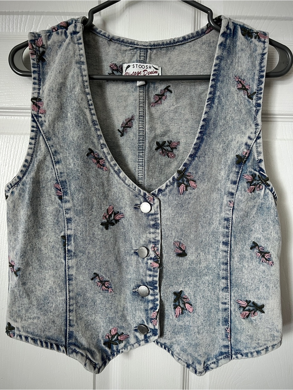 STOOSH • Vintage Denim light wash jean vest flower embroidery tailored Y2K